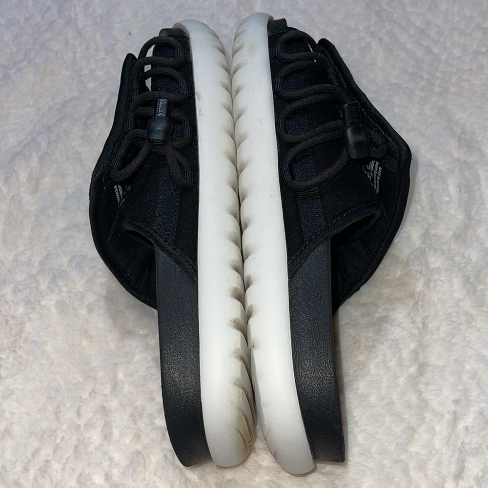 Nike Slides - Picture 5 of 10